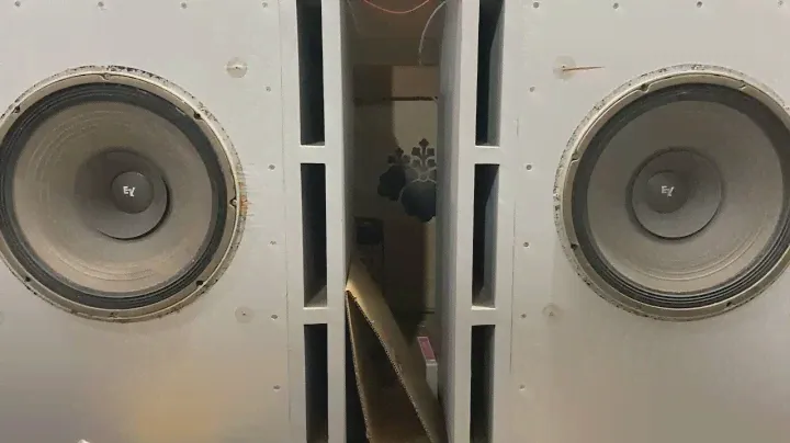Electro-Voice SP15A 参考動画