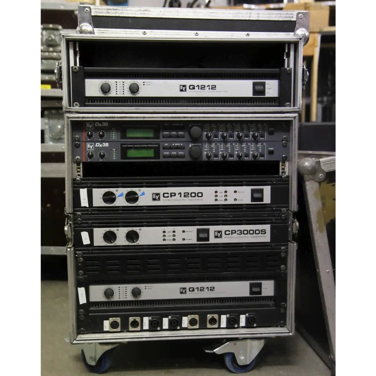 Electro-Voice CP3000S усилитель-3